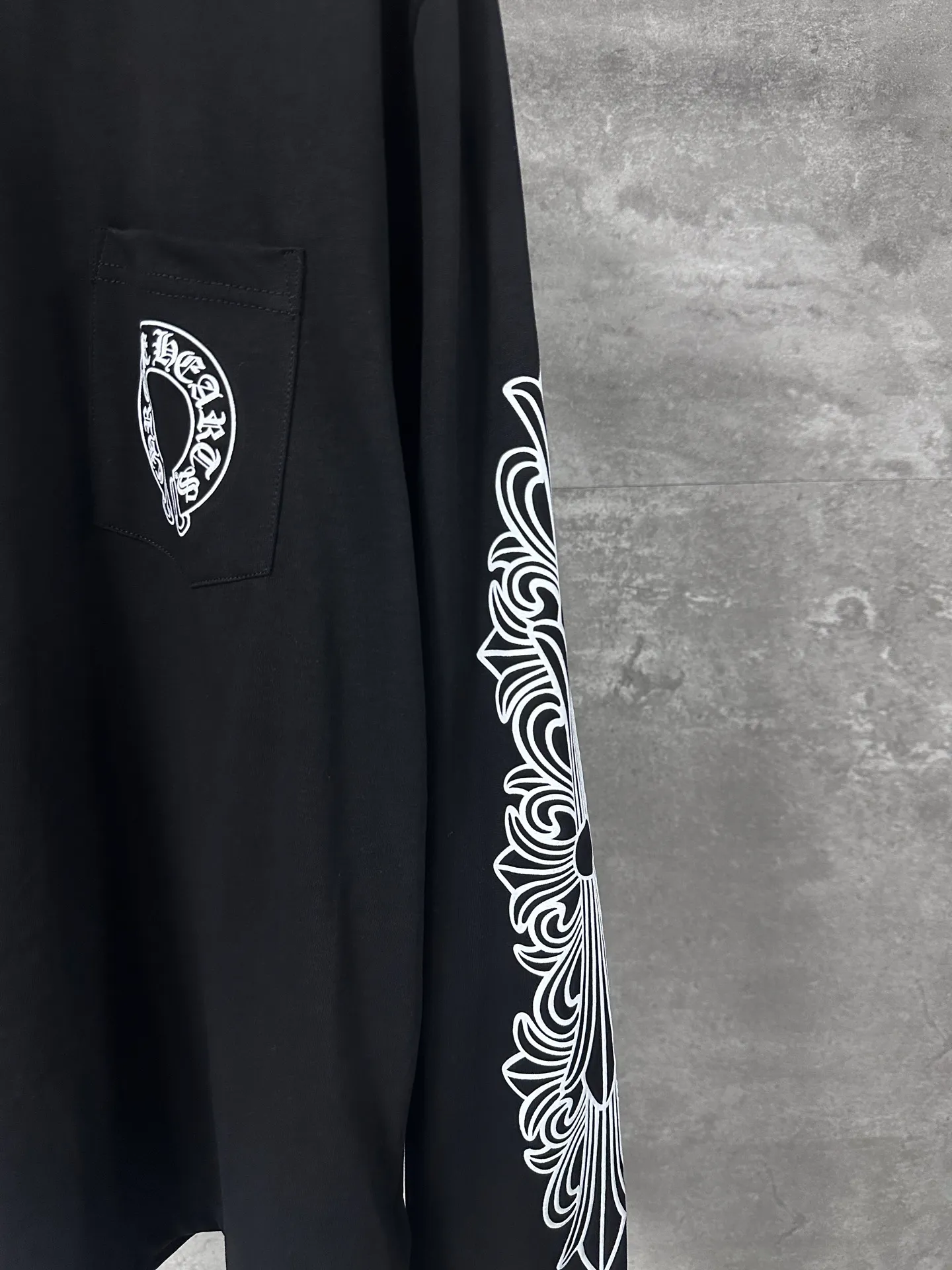 P230 💰 Chrome Hearte/Chrome Heart 25SS CH Los Angeles limited horseshoe print round neck long sleeves. The fabric is made of cotton. The printing uses special imported slurry. Customized supporting accessories. Size: S/M/L